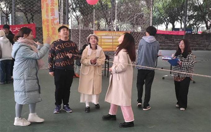 L(fng)±orˮbɽ顪ɽԺڰl(f)F(xin)ϵлӡ׃U錚У@h(hun)(chung)ِ