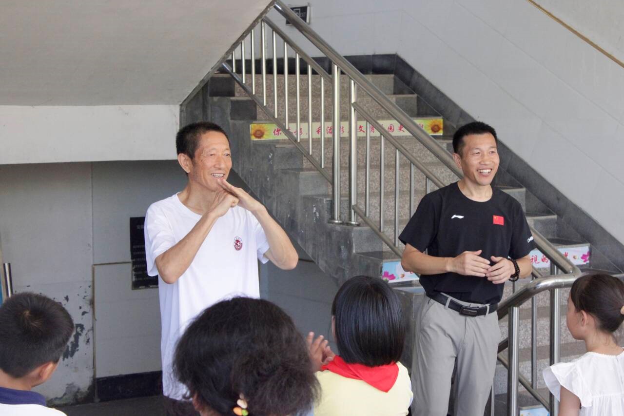 zнУ@ഺl(xing)С ϷʴW(xu)ZĻcýW(xu)Ժl(xing)`_չpȭžW(xu)